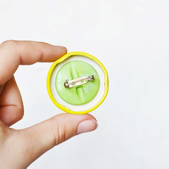 Yellow Lemon Citrus Pin - Picture 2 of 5